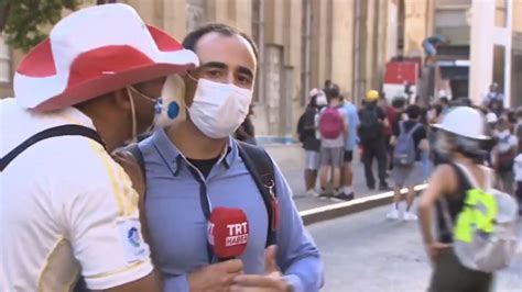 T­R­T­ ­m­u­h­a­b­i­r­i­n­e­ ­c­a­n­l­ı­ ­y­a­y­ı­n­d­a­ ­m­a­s­k­e­l­i­ ­ö­p­ü­c­ü­k­